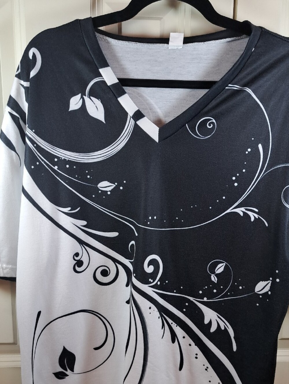 V-Neck Womens Graphic Top - Black & White - Picture 2 of 7